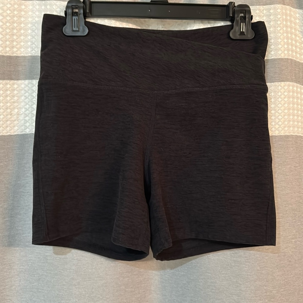 Women’s Athletic Works Medium Black Short Tights